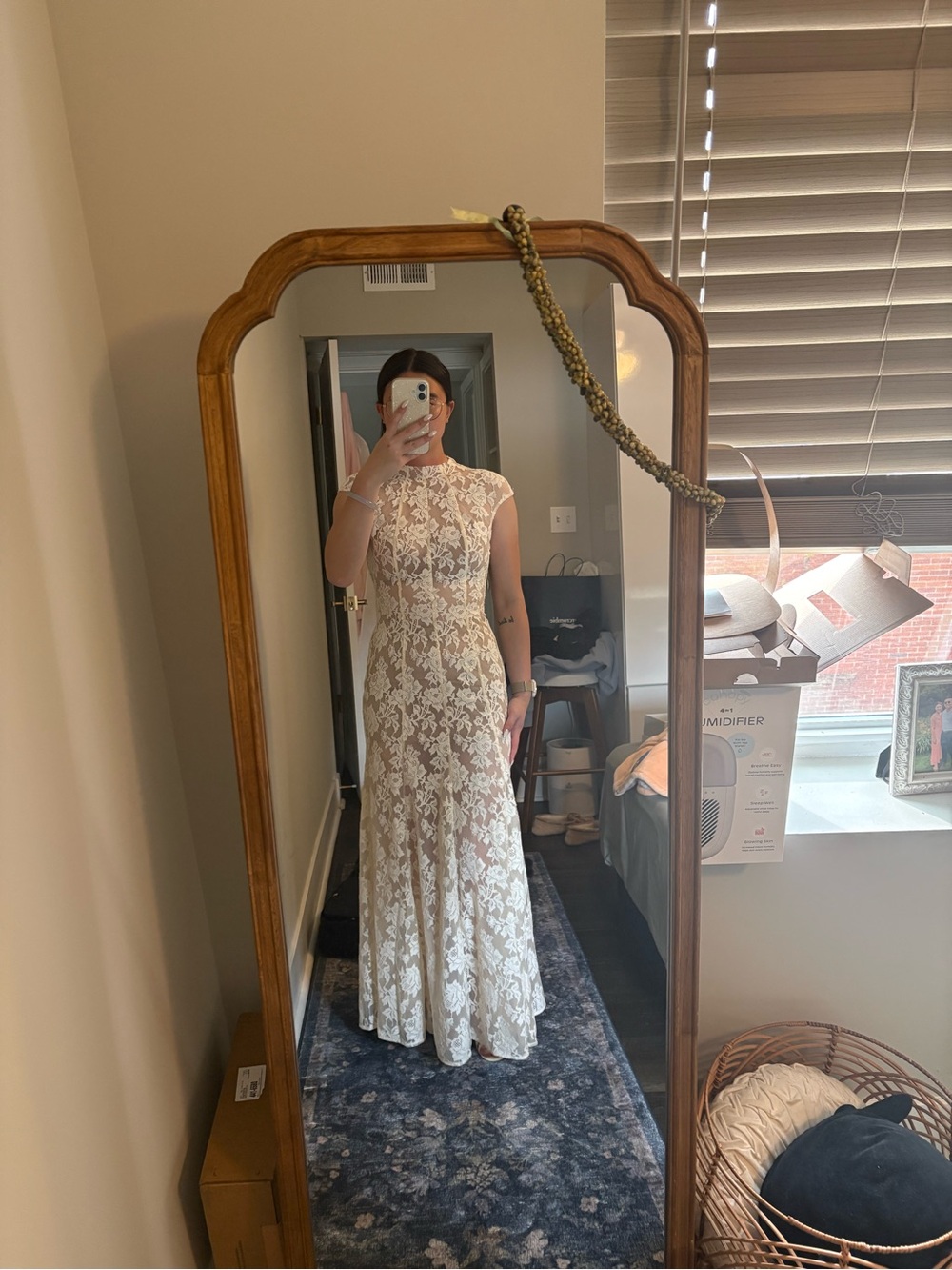 Huong Sloane Dress, Ivory Maxi Lace Dress - Picture 5 of 7